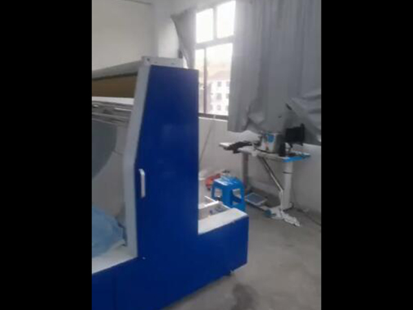 羽絨服膽布面料涂層機(jī)